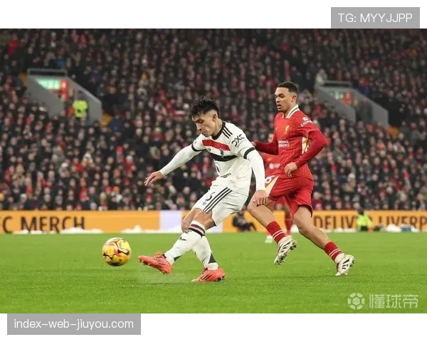 詹俊点评斯洛特战术：舍杯赛保联赛，策略失误导致表现不佳