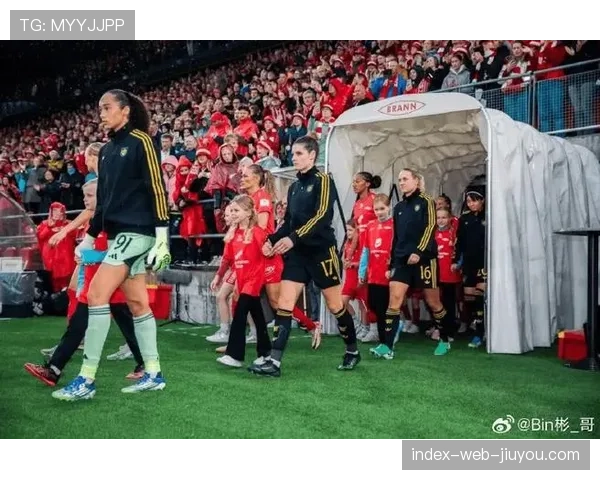 曼联女足客场三球完胜 延续客场全胜纪录